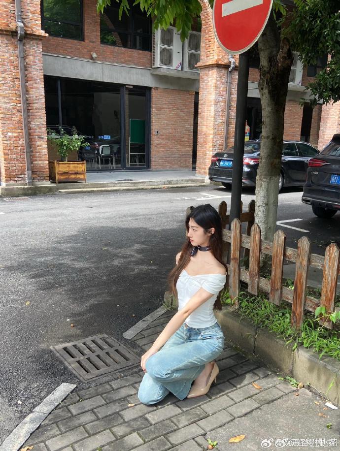 海报感 · 离线电影